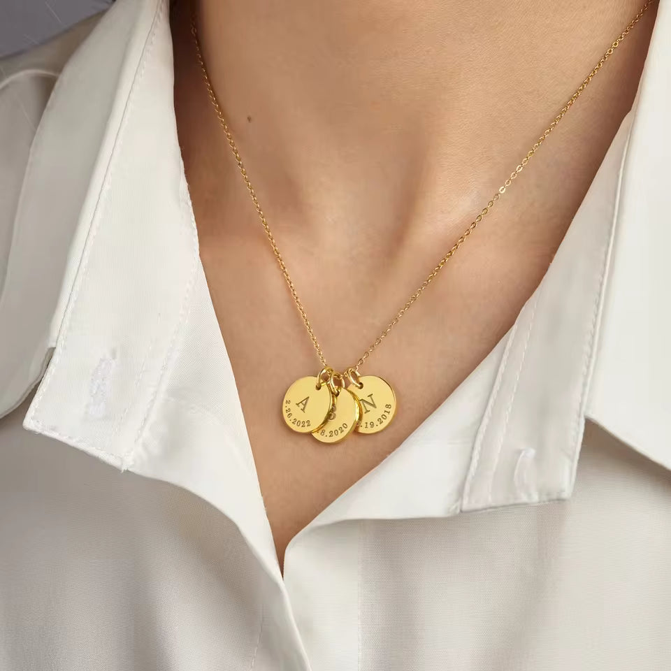 Mama’s Liebe – Personalisierte Kinder-Initialen-Halskette